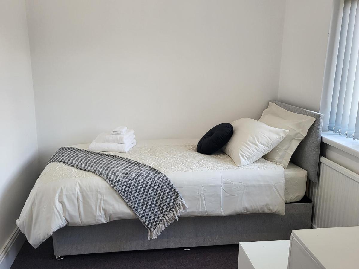 Spacious & Cosy Holiday Home In Manchester Esterno foto