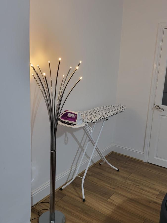 Spacious & Cosy Holiday Home In Manchester Esterno foto