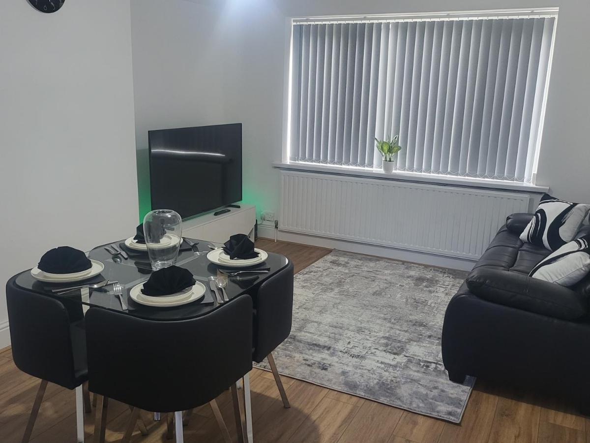 Spacious & Cosy Holiday Home In Manchester Esterno foto